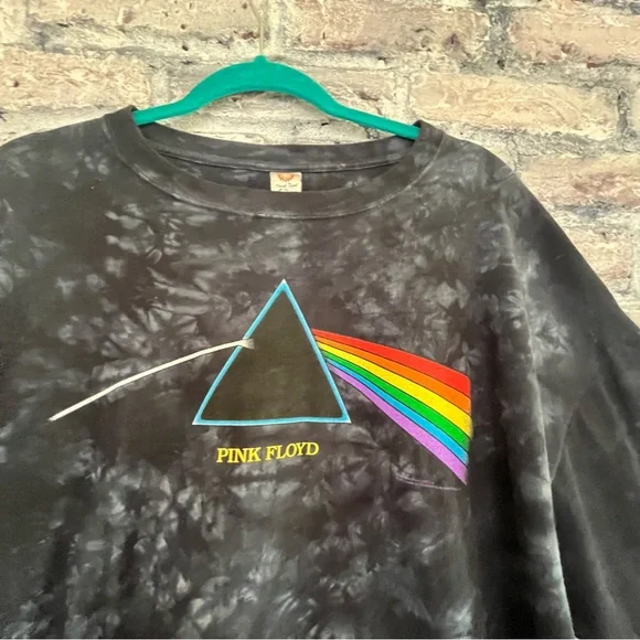 Pink Floyd Dark Side of the Moon Black Tee with Rainbow Prism Graphic NWOTunisex - Picture 4 of 6